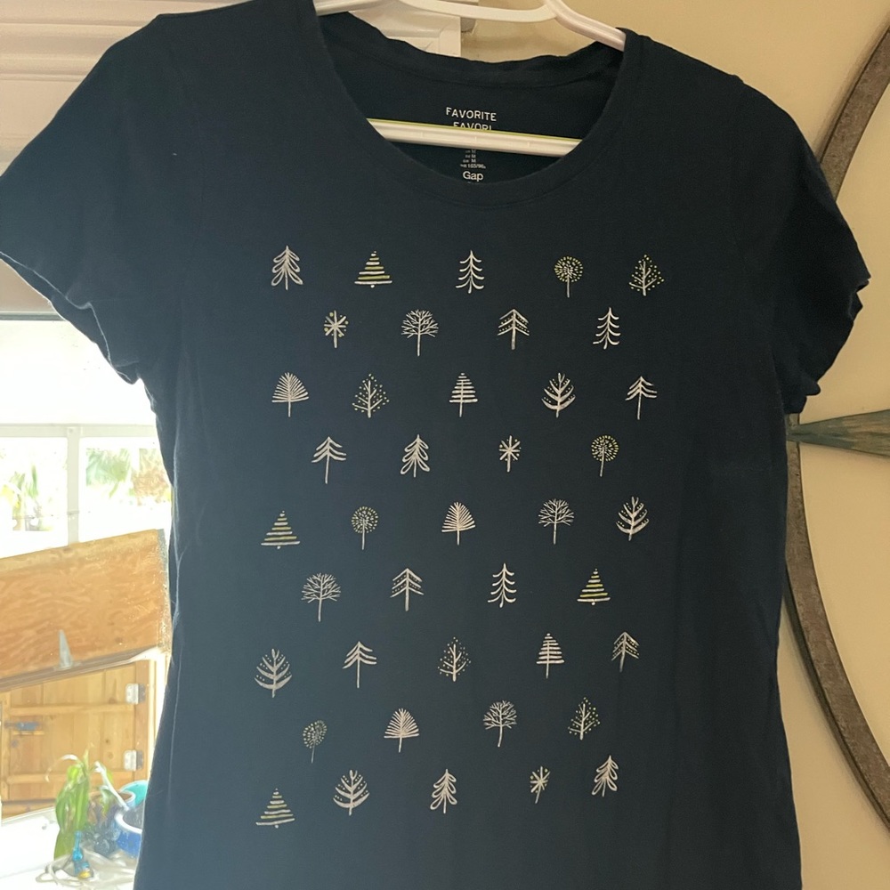 Women’s tee shirt, gap, medium, tapered cut, blue
